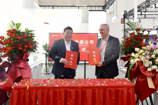華工科技核心子公司華工激光攜手瑞士Synova，共拓水導(dǎo)激光新藍(lán)海